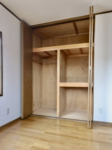 足利市五十部町の中古一戸建の収納