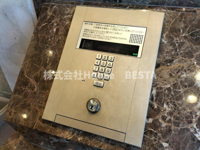 プレサンス三宮エレガンシアのエントランス