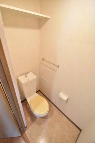 大阪市城東区新喜多東２丁目の賃貸マンションのトイレ