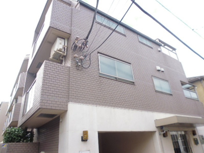 【外観】 | グリーンヒルNAKANO | 鉄筋コンクリート造のがっちりとした建物。