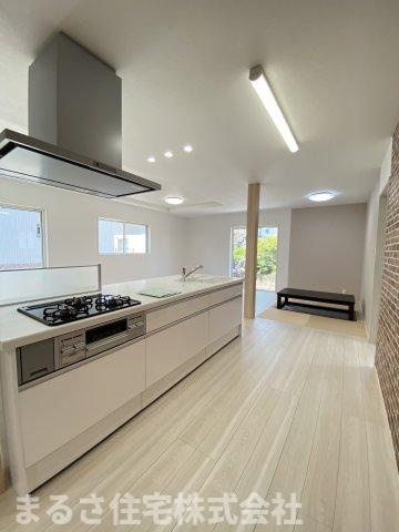 第15中西町モデルのキッチン