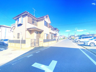 【前面道路含む現地写真】