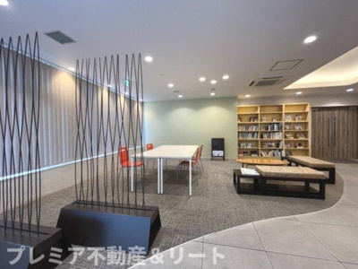 【その他共用部分】 | プライムアーバン新宿夏目坂タワーレジデンス | ライブラリーコーナーです