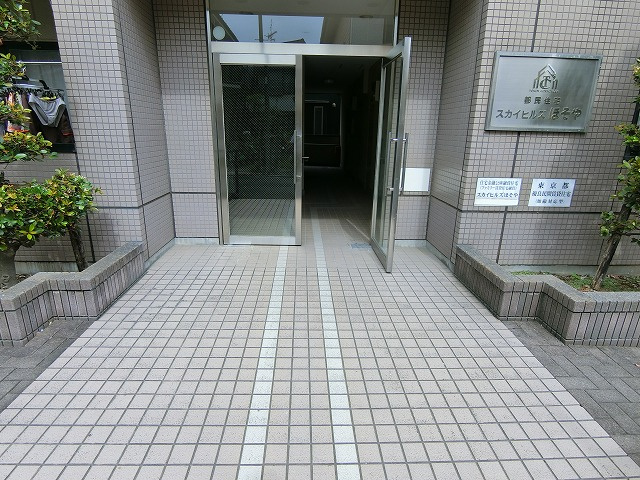 スカイヒルズほそやのエントランス