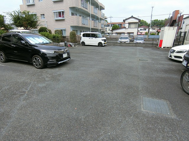 スカイヒルズほそやの駐車場