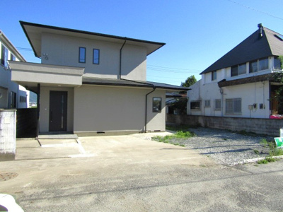 【駐車場】 | 【再生住宅】石和町唐柏 | 駐車スペースもあります