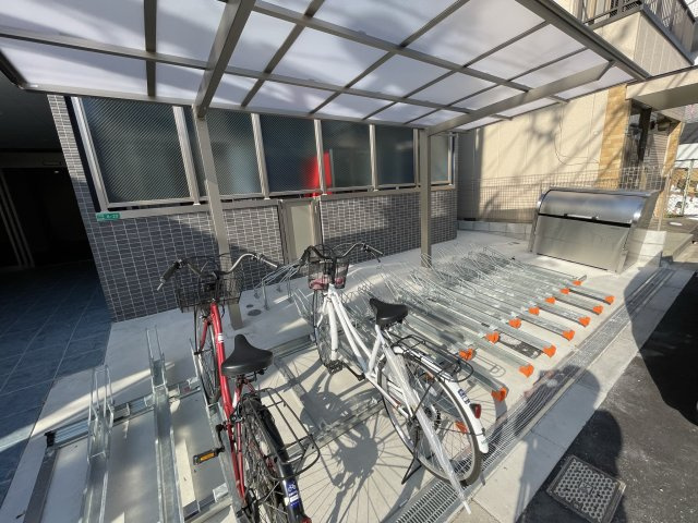 みおつくし十三の駐車場