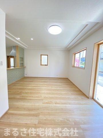 第14中西町モデル　1号棟の居間・リビング