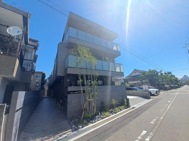 HEBEL MAISON 甲子園の外観