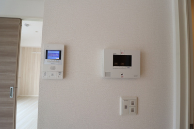 【セキュリティ】 | 海正 AB | セコムホームセキュリティシステム標準搭載、カラーモニター付インターホン（オートロック仕様）