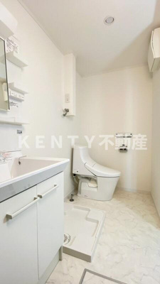 【洗面所】 | P​i​a​n​o​ ​V​i​l​l​a​ ​東寺尾 | 脱衣スペースもあります