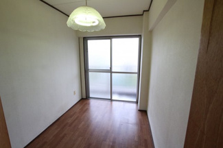 【洋室】 | オレンジマンション | 反転同タイプのお部屋の写真です。