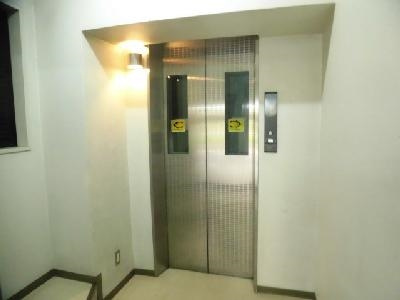 ファーストコート七条烏丸のその他|エレベーター