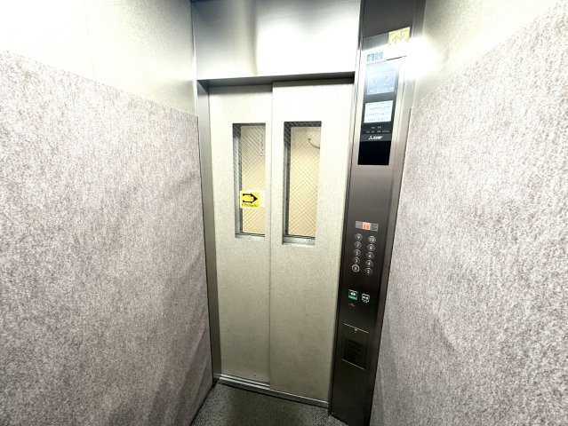 ヴィルヌーブ八幡町のその他共用部分|エレベーター