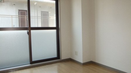 ベイステート安間の居間・リビング|全室洋室です