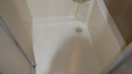 ベイステート安間の浴室