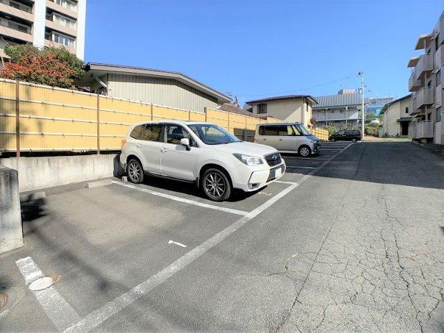 メルヴェール山王の駐車場