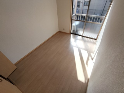 【洋室】 | ソレジオ幸子二番館