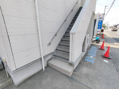 【エントランス】 | アップライト