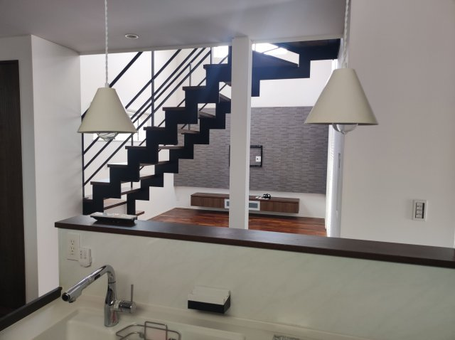 【居間・リビング】の画像