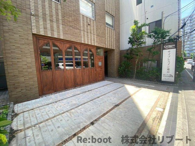 ユニオン新小岩ビルのエントランス