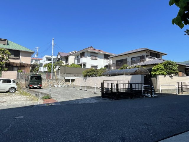 山本モータープールの外観