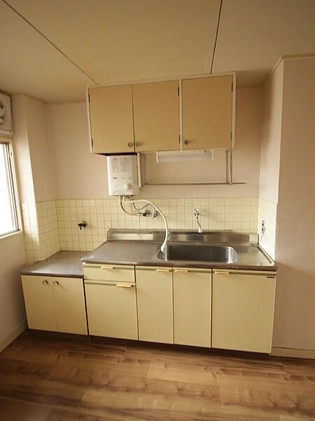 名古屋市北区清水３丁目の一棟マンションのキッチン