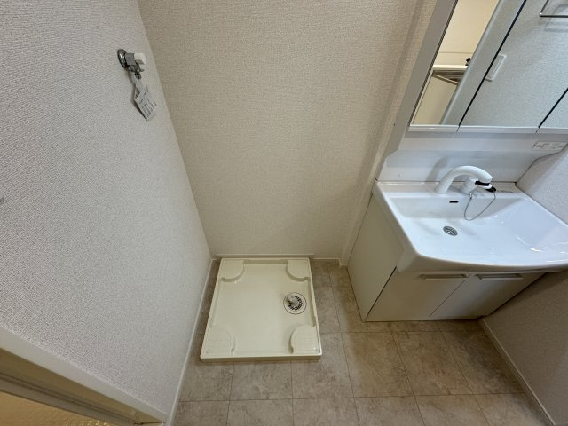 グランデ・コンフォート花水木Ａの内装|室内洗濯機置場