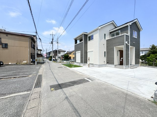 新築　高崎市飯玉町1期　Heartful　Town　1号棟の前面道路含む現地写真|現地写真　南側接道幅員約4ｍ
