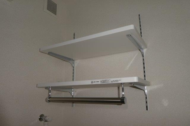 フィオーレ・カーサの洗面所|洗濯機上棚