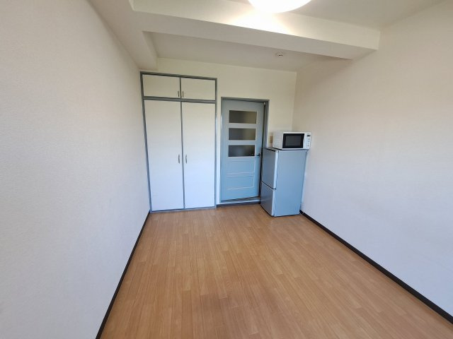 ハイツエリーゼの居間・リビング