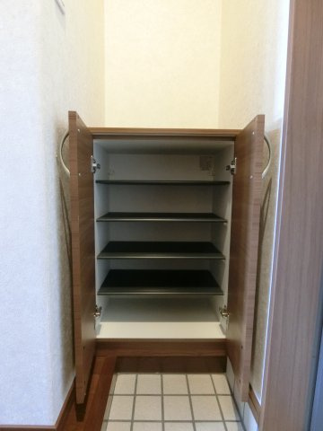 フェアリーコート博労町の収納|イメージ503号室の写真