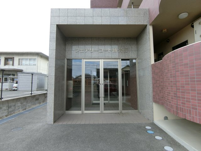 フェアリーコート博労町のエントランス