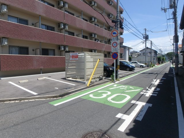 フェアリーコート博労町の駐車場