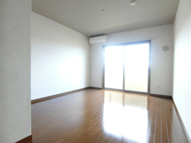 フェアリーコート博労町の居間・リビング|イメージ503号室の写真