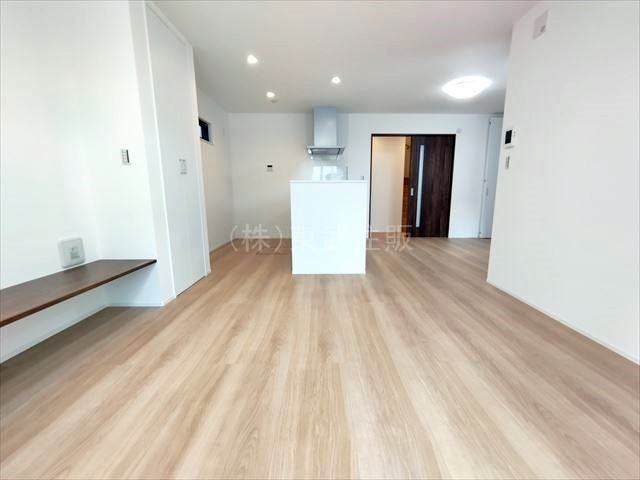 【居間・リビング】 | 川越市南大塚　全10棟　3号棟 | ご家族が集まるリビングは18帖の広さです