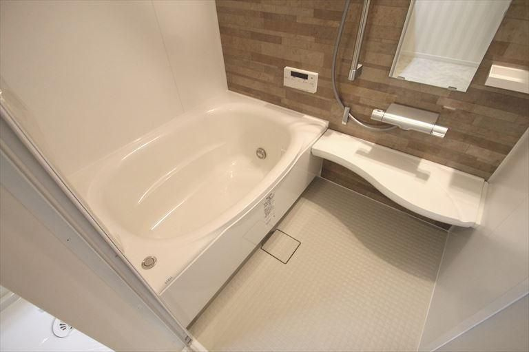 羽曳野市野々上５丁目の一棟アパートの浴室