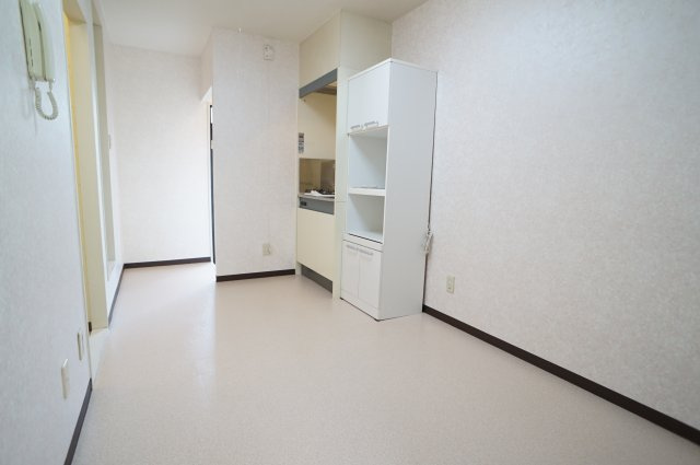 ハイツ大与の居間・リビング