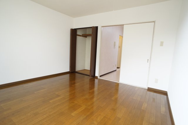 ハイツ大与の寝室