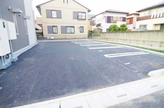 レーヴ　Ⅱの駐車場