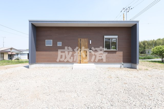 本庄市児玉町一戸建て　＃平屋　＃エステートハウスの外観|ほぼ正方形のスタイリッシュな外観◎