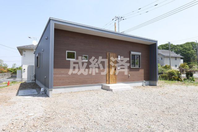 本庄市児玉町一戸建て　＃平屋　＃エステートハウスの外観|ほぼ正方形のスタイリッシュな外観◎