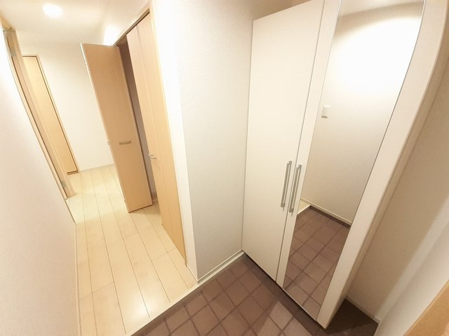 グラン佐竹の玄関