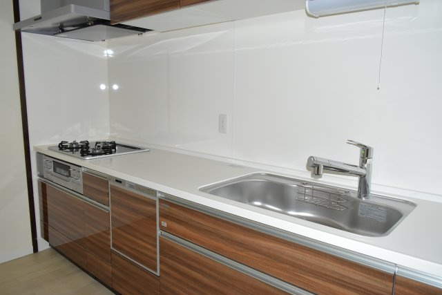 小平市小川町１丁目の中古マンションのキッチン