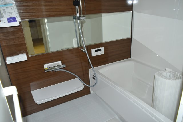 小平市小川町１丁目の中古マンションの浴室