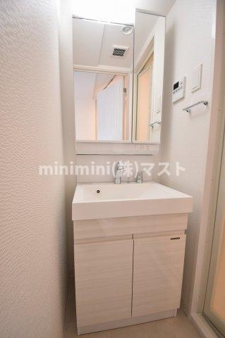 S-RESIDENCE堺筋本町Unoの洗面所