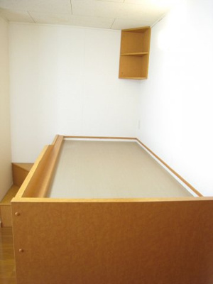 【寝室】 | ベンデュール | 造付けベット、就寝スペースとしてご利用いただけます