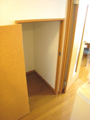 【収納】 | ベンデュール | 廊下に収納スペースが有ります（1～4号室の1Fのみ）