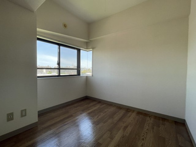 【洋室】 | プリティしゃが | 個人の部屋や寝室として使える洋室です