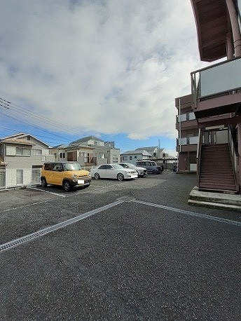 サンベ－ルヒルズの駐車場